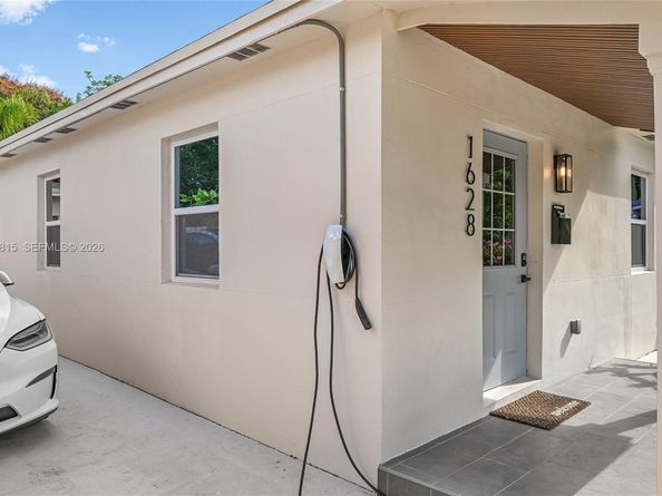1628 NW 5th Ave, Fort Lauderdale FL 33311
