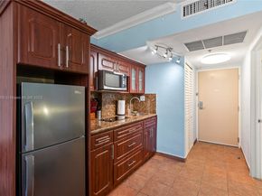 19201 Collins Ave 129, Sunny Isles Beach FL 33160