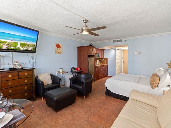 19201 Collins Ave 129, Sunny Isles Beach FL 33160
