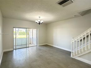 16769 Hemingway Dr, Weston FL 33326