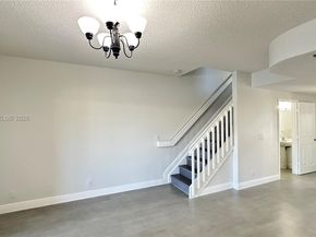 16769 Hemingway Dr, Weston FL 33326