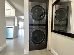 16769 Hemingway Dr, Weston FL 33326