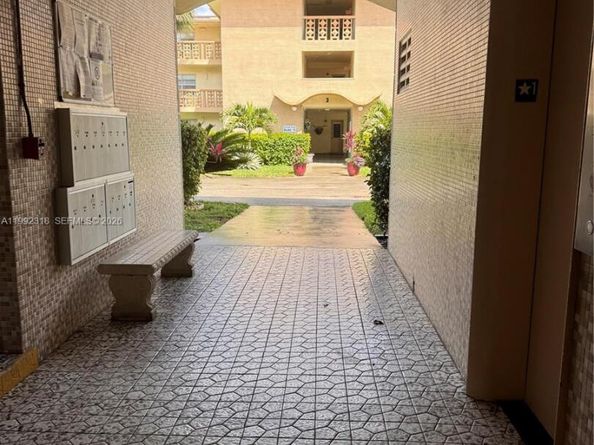 17090 NE 14th Ave 107, Miami FL 33162