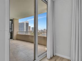 848 Brickell Key Dr 2602, Miami FL 33131