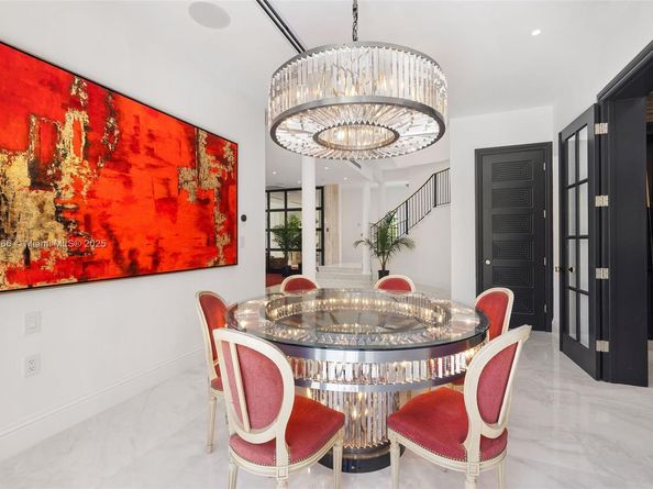 2321 N Bay Rd, Miami Beach FL 33140