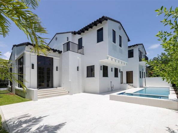 2321 N Bay Rd, Miami Beach FL 33140