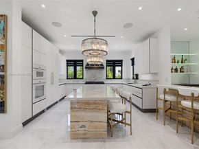 2321 N Bay Rd, Miami Beach FL 33140
