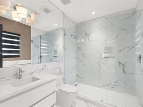 2321 N Bay Rd, Miami Beach FL 33140