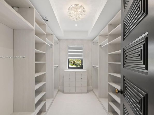 2321 N Bay Rd, Miami Beach FL 33140