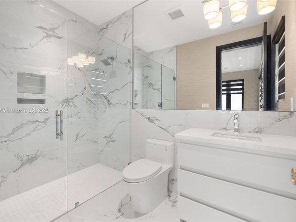 2321 N Bay Rd, Miami Beach FL 33140