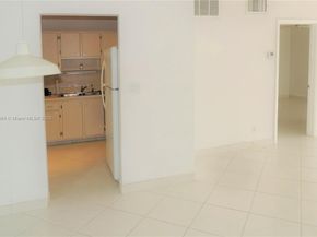 2970 NE 16th Ave 413, Oakland Park FL 33334