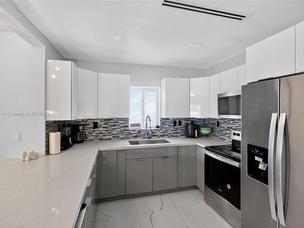 231 NW 44th St, Miami FL 33127