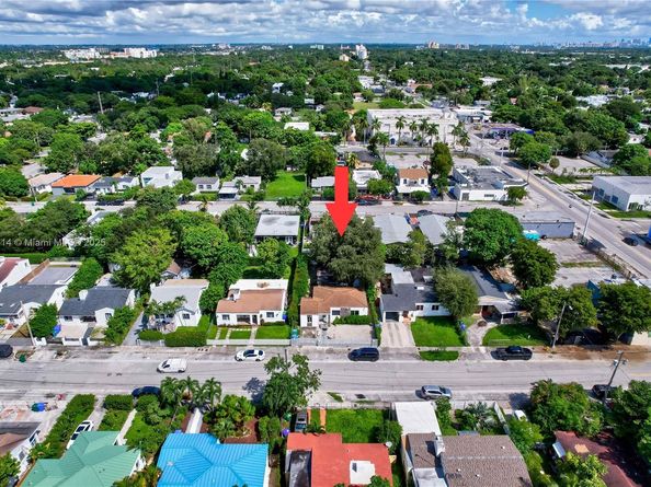 231 NW 44th St, Miami FL 33127