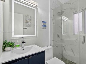 231 NW 44th St, Miami FL 33127
