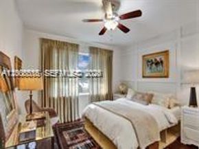 825 N Bel Air Dr, Plantation FL 33317