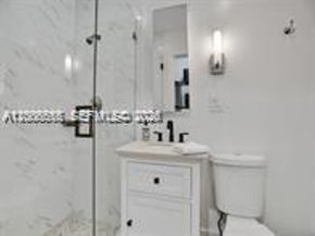 825 N Bel Air Dr, Plantation FL 33317