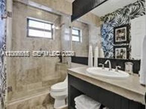 825 N Bel Air Dr, Plantation FL 33317
