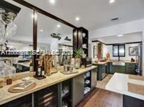 825 N Bel Air Dr, Plantation FL 33317