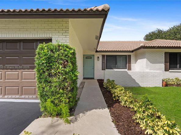 10791 NW 9th Mnr, Coral Springs FL 33071