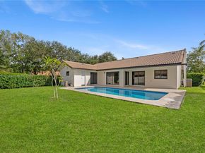 10791 NW 9th Mnr, Coral Springs FL 33071