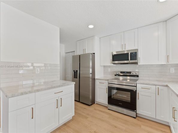 10791 NW 9th Mnr, Coral Springs FL 33071