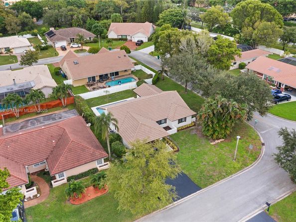 10791 NW 9th Mnr, Coral Springs FL 33071