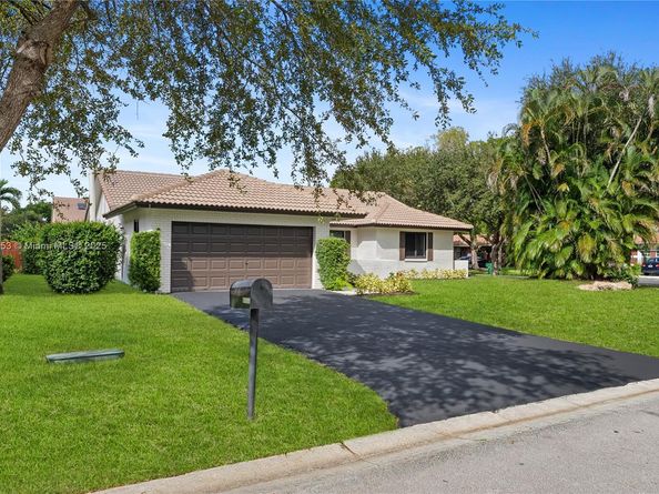 10791 NW 9th Mnr, Coral Springs FL 33071