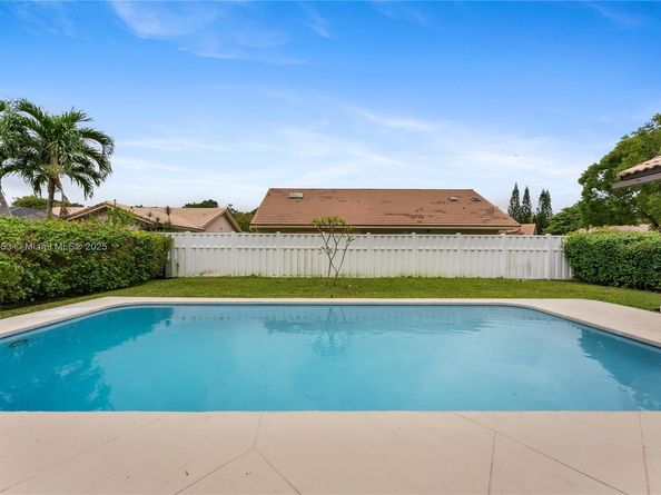 10791 NW 9th Mnr, Coral Springs FL 33071