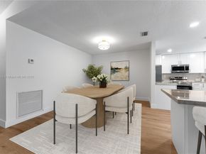 10791 NW 9th Mnr, Coral Springs FL 33071