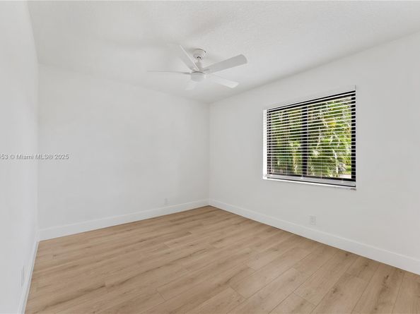 10791 NW 9th Mnr, Coral Springs FL 33071