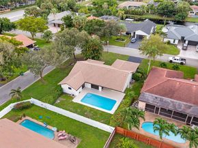 10791 NW 9th Mnr, Coral Springs FL 33071