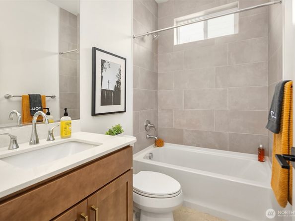 13426 (HS 2) NE 112th Place, Redmond WA 98052