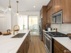 13426 (HS 2) NE 112th Place, Redmond WA 98052