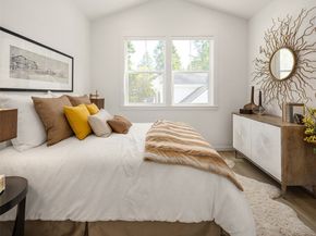 13426 (HS 2) NE 112th Place, Redmond WA 98052