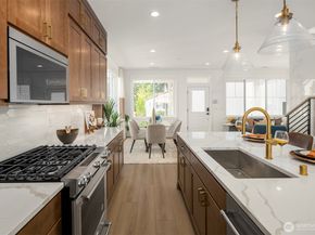 13426 (HS 2) NE 112th Place, Redmond WA 98052