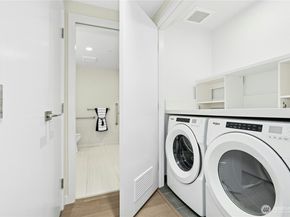 188 Bellevue Way NE 303, Bellevue WA 98004