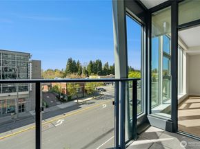 188 Bellevue Way NE 303, Bellevue WA 98004