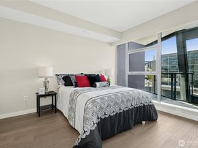 188 Bellevue Way NE 303, Bellevue WA 98004