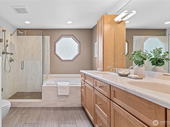 15210 NE 72nd Street, Redmond WA 98052