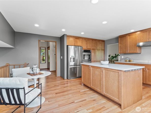 15210 NE 72nd Street, Redmond WA 98052