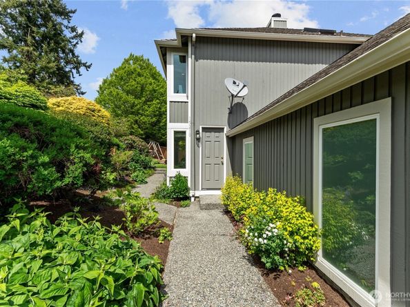15210 NE 72nd Street, Redmond WA 98052