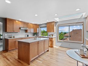15210 NE 72nd Street, Redmond WA 98052