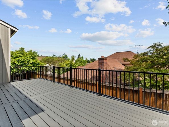 15210 NE 72nd Street, Redmond WA 98052
