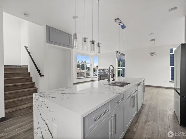 9751 57th Avenue S, Seattle WA 98118