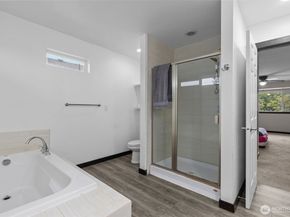 1118 Chestnut Court 18, Everett WA 98201