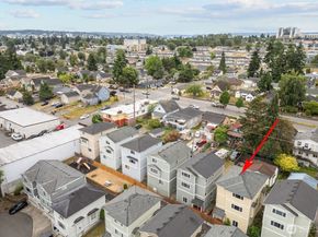 1118 Chestnut Court 18, Everett WA 98201