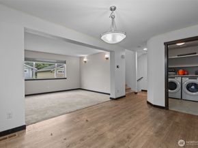 1118 Chestnut Court 18, Everett WA 98201