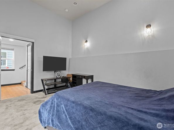 1118 Chestnut Court 18, Everett WA 98201