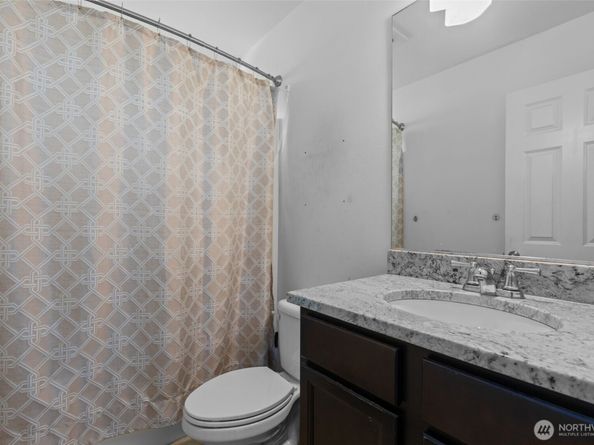 1118 Chestnut Court 18, Everett WA 98201
