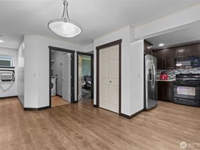 1118 Chestnut Court 18, Everett WA 98201